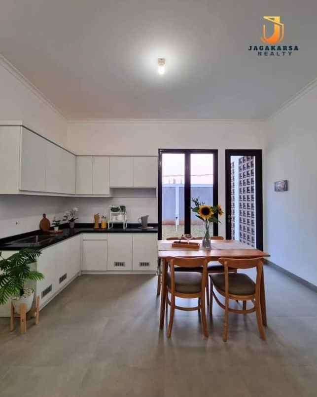 dijual rumah cinere depok