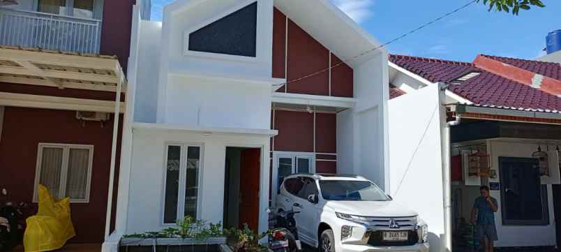 dijual rumah cipayung