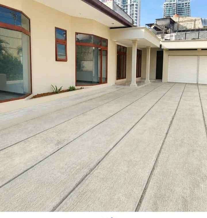 dijual rumah cipete utara
