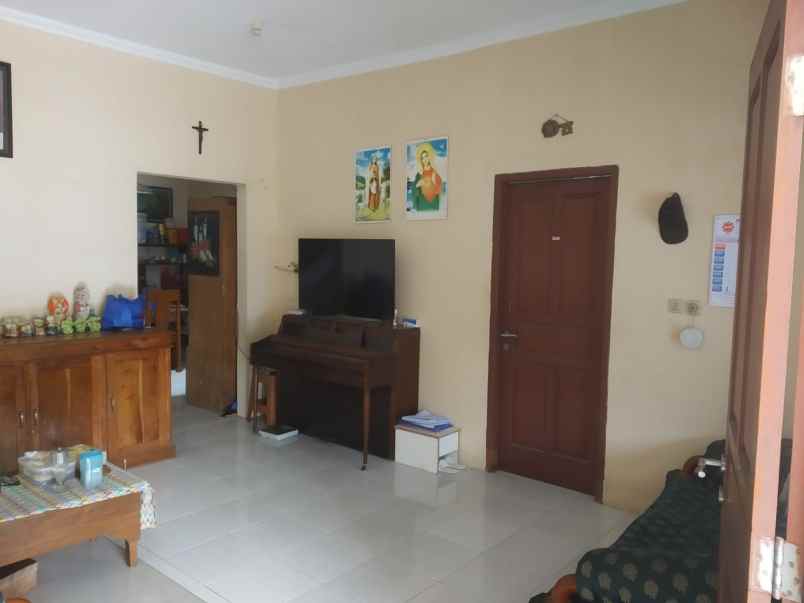 dijual rumah ciputat