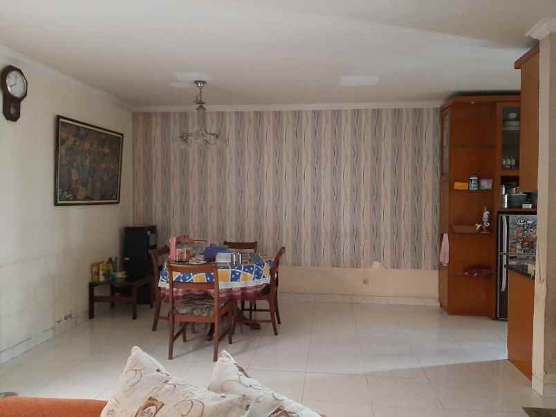 dijual rumah ciputat