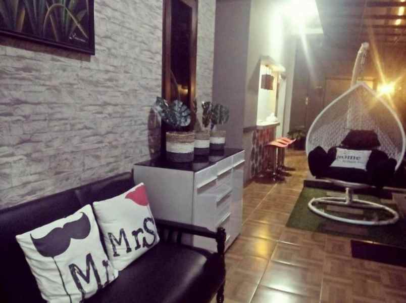 dijual rumah cisaranten kulon