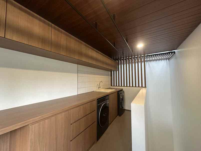 dijual rumah cisitu indah