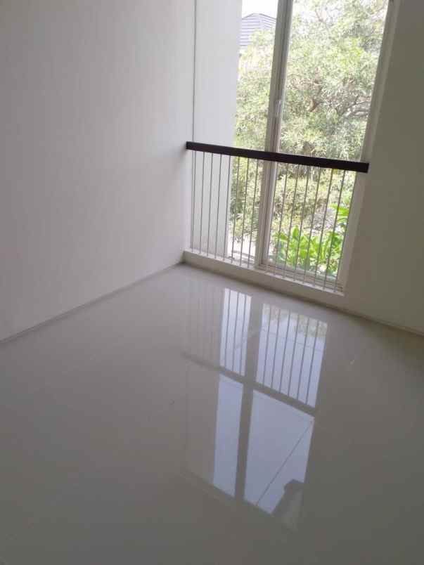 dijual rumah citraland pelican hill