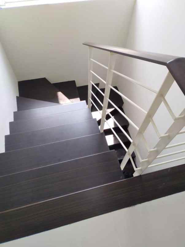 dijual rumah citraland pelican hill