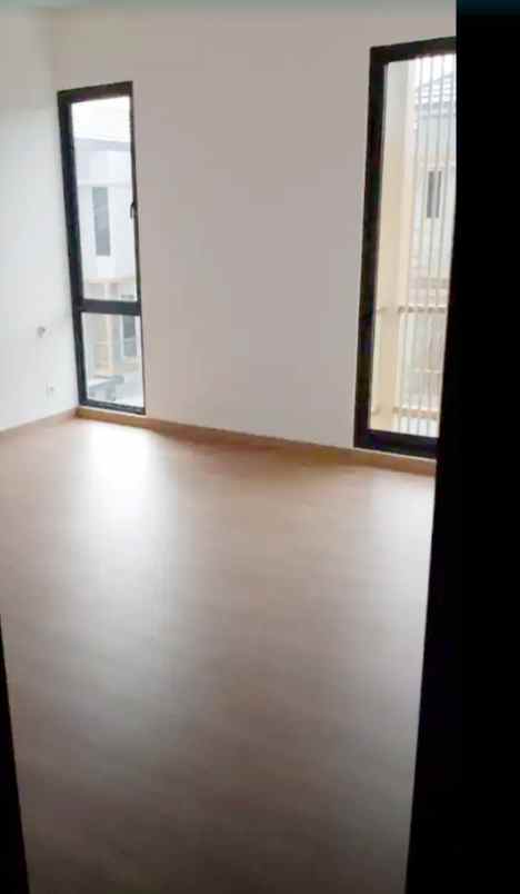 dijual rumah cluster aenno