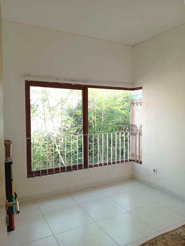 dijual rumah cluster alamanda jgc