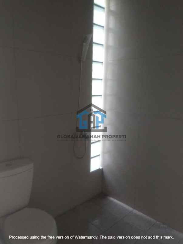 dijual rumah cluster grande setraduta