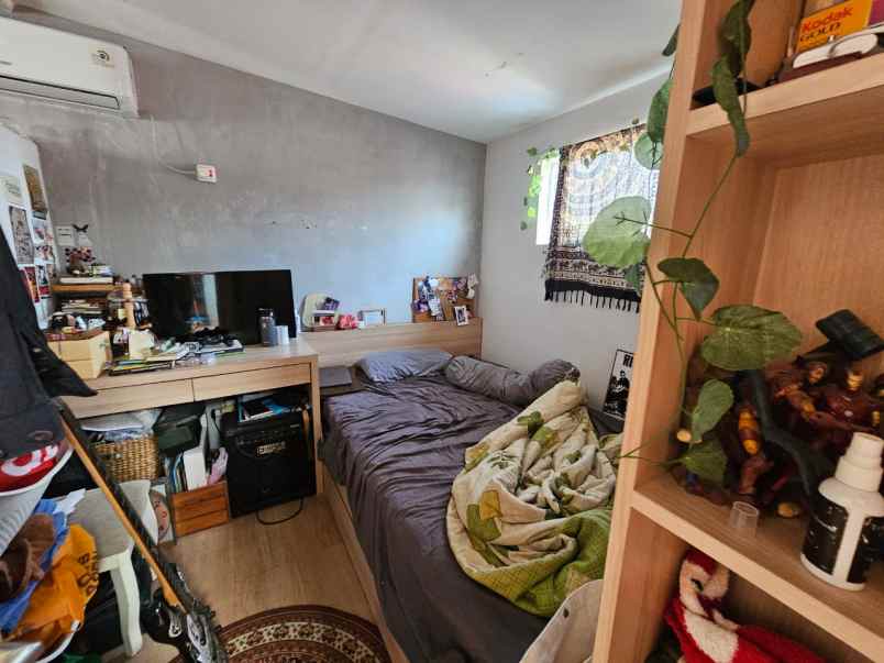 dijual rumah cluster valeria metland