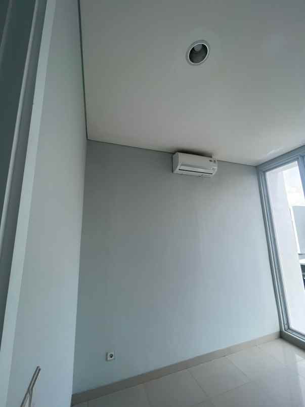 dijual rumah cluster yarra jgc jakarta