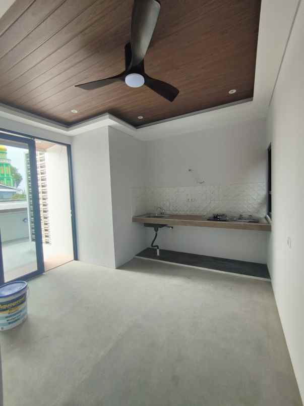 dijual rumah condet balekambang