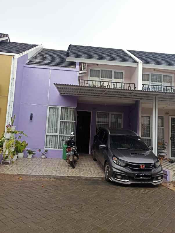 dijual rumah curug