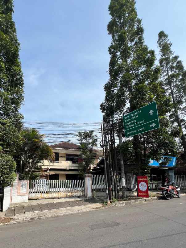 dijual rumah dago