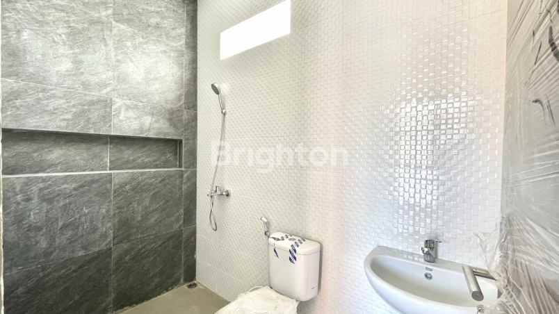 dijual rumah darmo permai timur