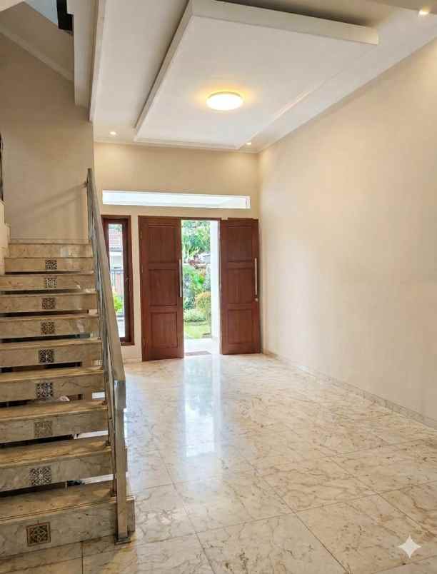 dijual rumah dasana indah blok uc