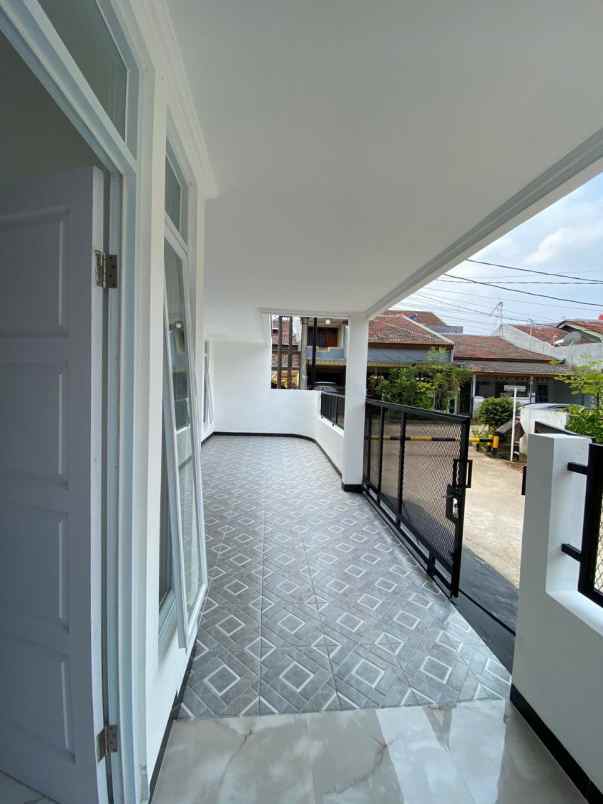 dijual rumah dekat grand galaxy bekasi