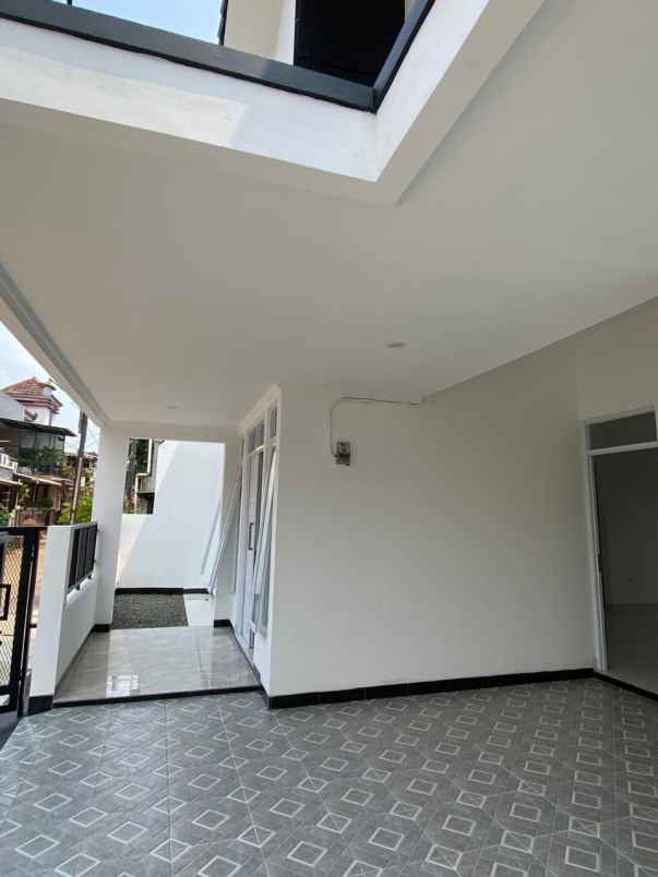 dijual rumah dekat grand galaxy bekasi