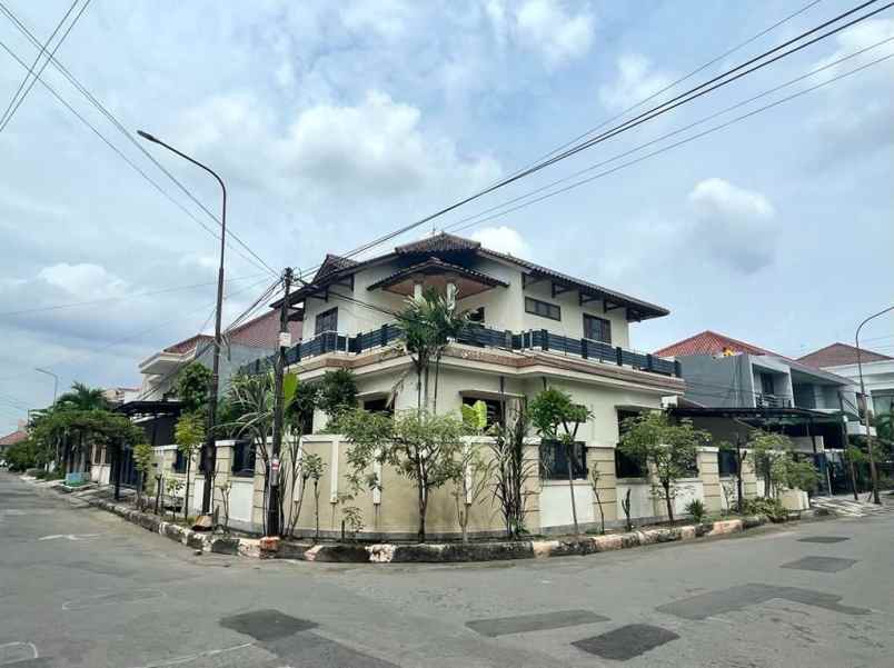 dijual rumah dharmahusada indah tengah