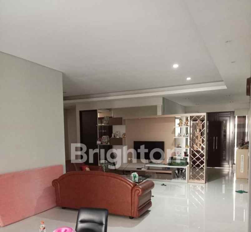 dijual rumah dharmahusada utara indah