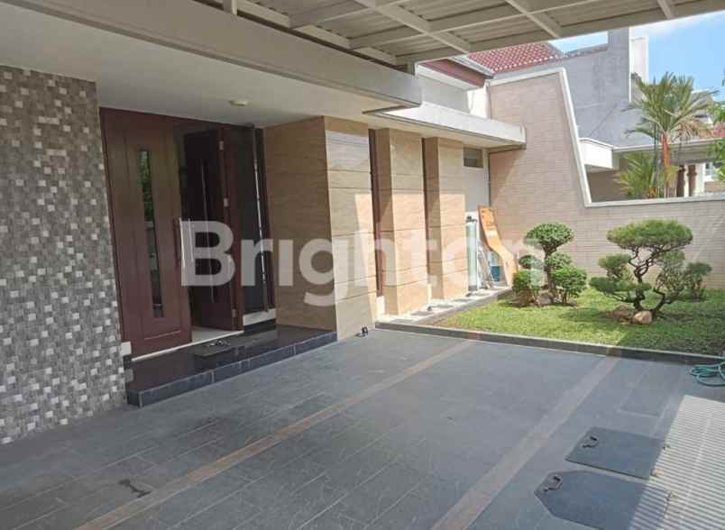 dijual rumah dharmahusada utara indah