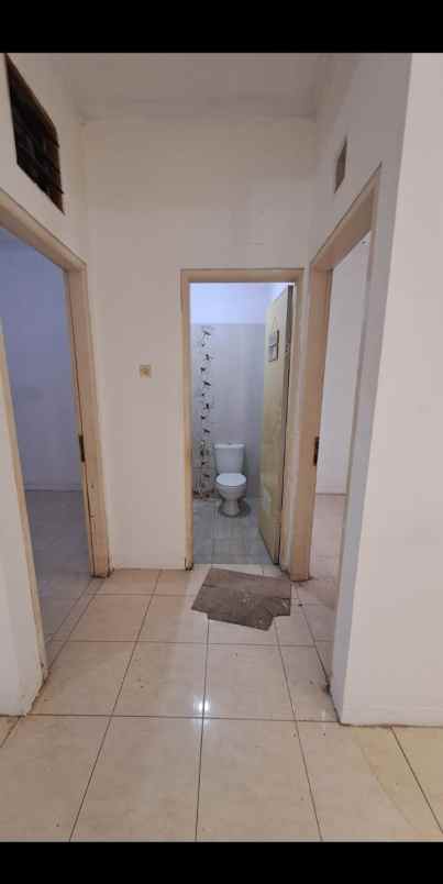 dijual rumah di daerah taman sari harapan indah 2