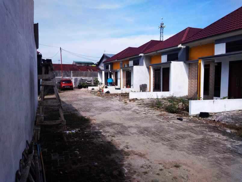 dijual rumah di dalam komplek dekat kampus usu murah
