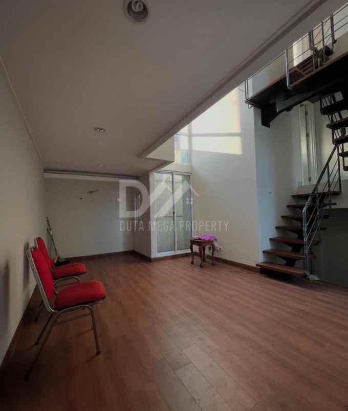 dijual rumah di kebayoran bintaro