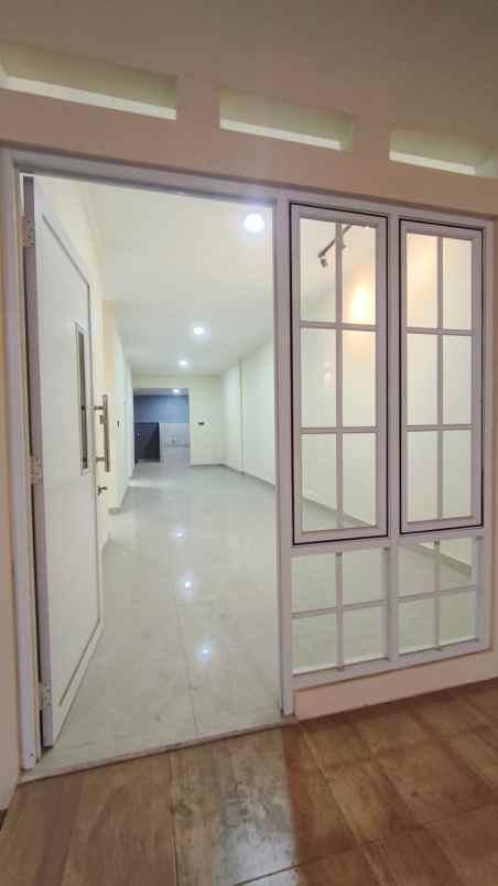 dijual rumah di perumahan taman harapan baru bekasi