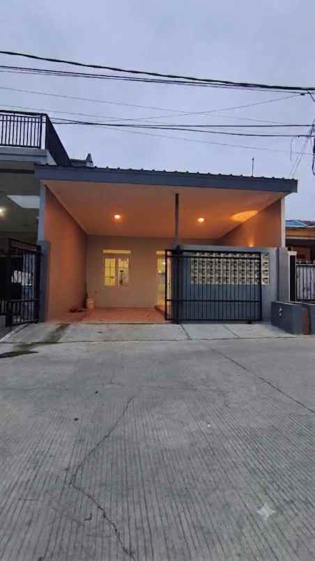 dijual rumah di perumahan taman harapan baru bekasi