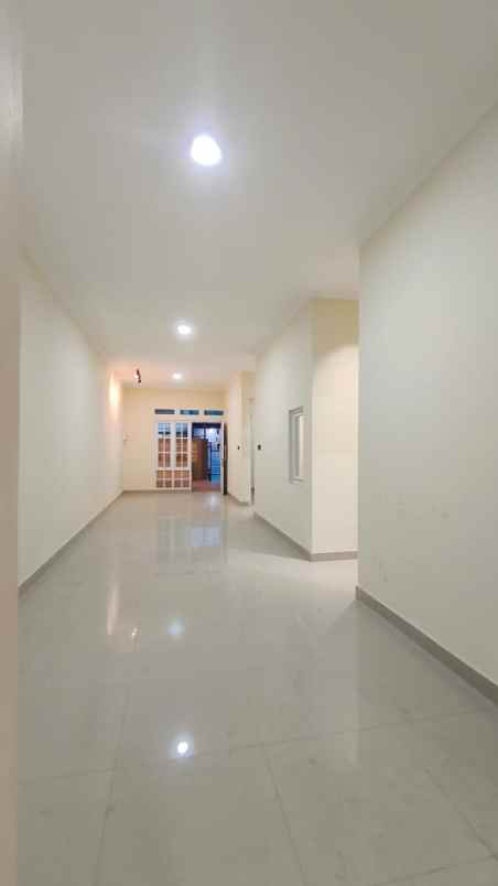 dijual rumah di perumahan taman harapan baru bekasi