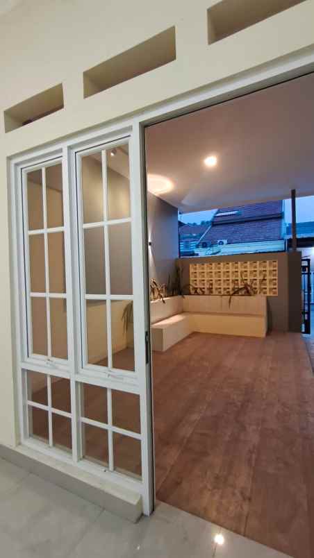 dijual rumah di perumahan taman harapan baru bekasi