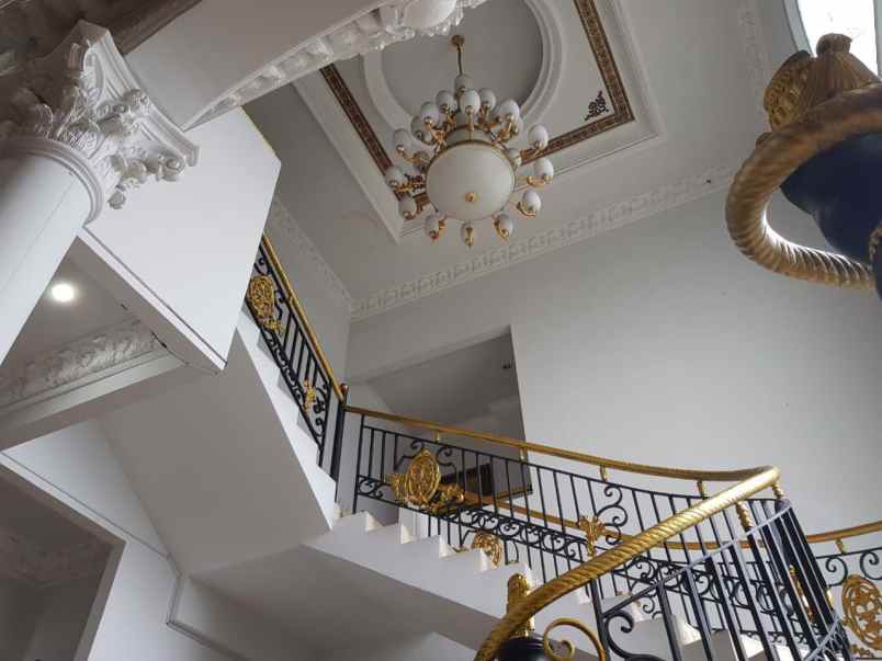 dijual rumah elit lokasi strategis jakarta timur