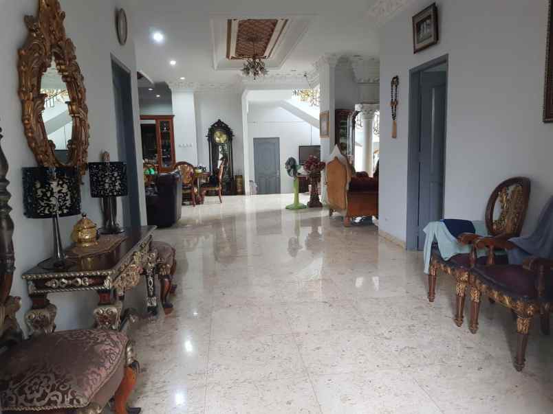 dijual rumah elit lokasi strategis jakarta timur