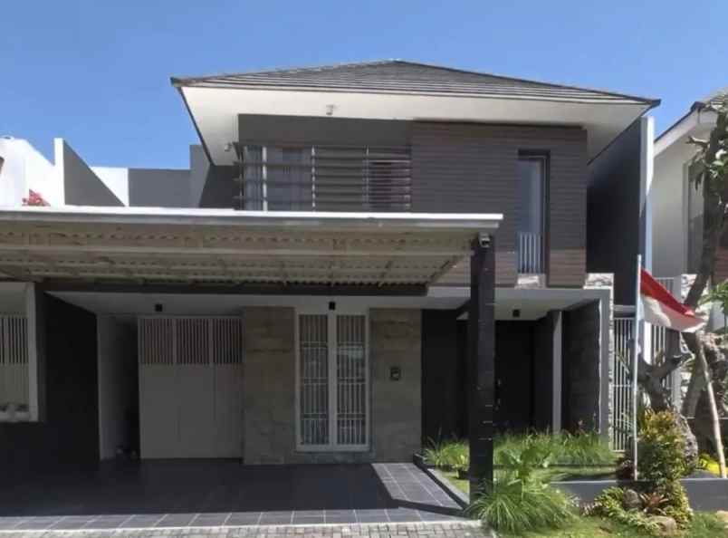 dijual rumah fully furnished citraland surabaya barat