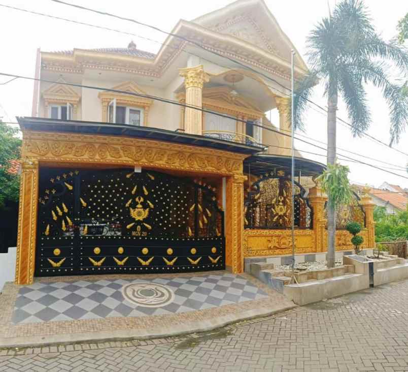 dijual rumah gayungsari timur
