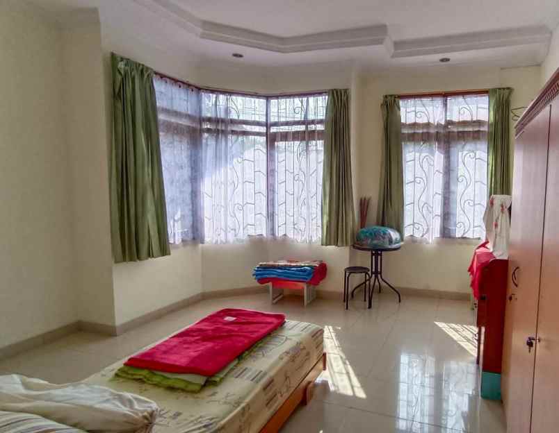 dijual rumah gegerkalong