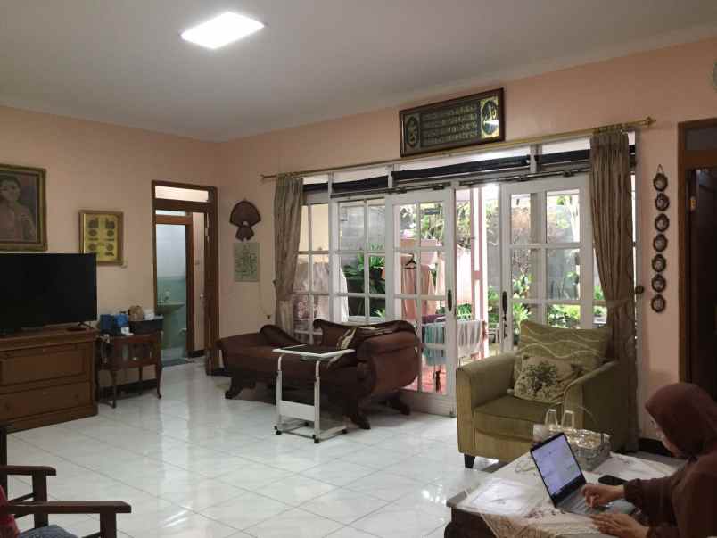dijual rumah guntur sari rajamantri