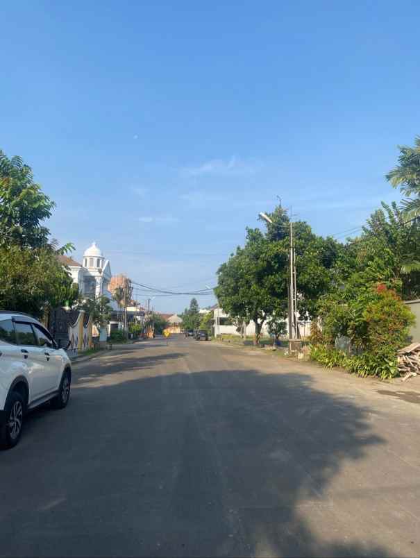 dijual rumah harapan indah regency