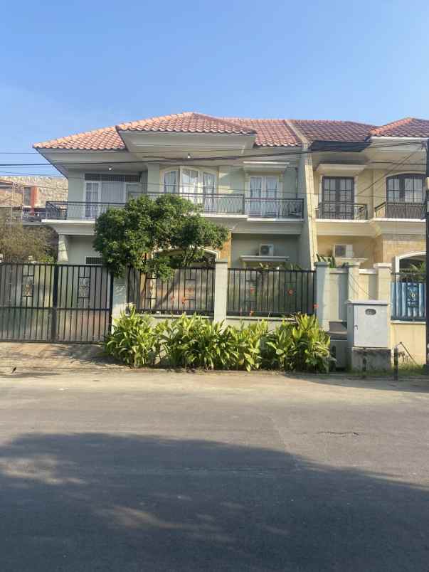 dijual rumah harapan indah regency