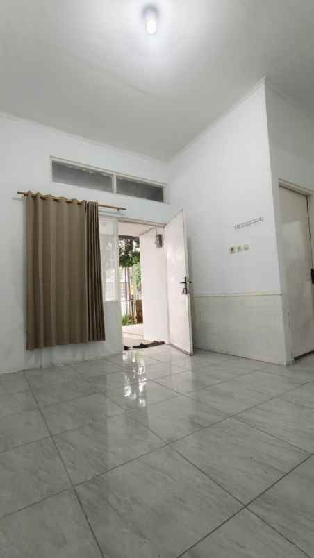 dijual rumah harvest city cluster