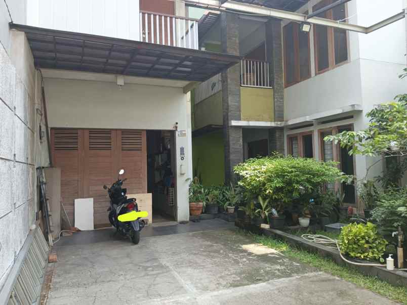 dijual rumah jagakarsa