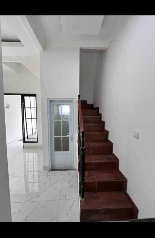 dijual rumah jagakarsa