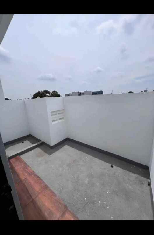 dijual rumah jagakarsa