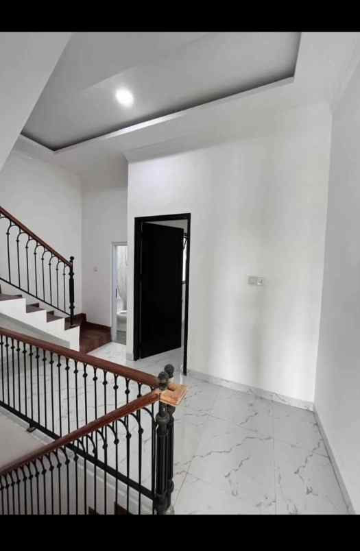 dijual rumah jagakarsa