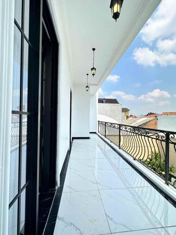 dijual rumah jagakarsa jakarta selatan