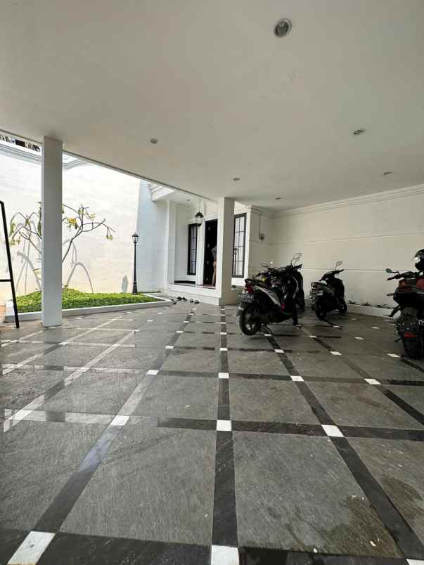 dijual rumah jagakarsa jakarta selatan