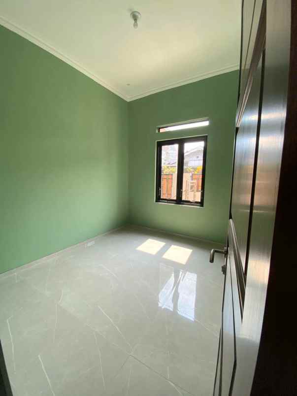 dijual rumah jalan candi mendut