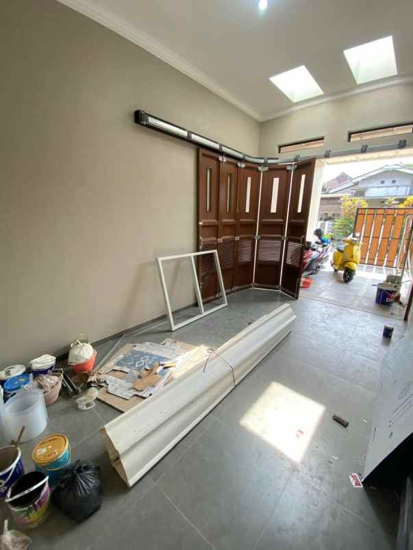 dijual rumah jalan candi mendut