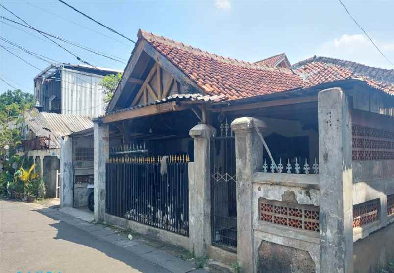 dijual rumah jalan cendrawasih cipayung