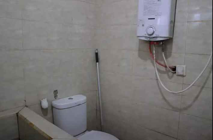 dijual rumah jalan cimindi raya